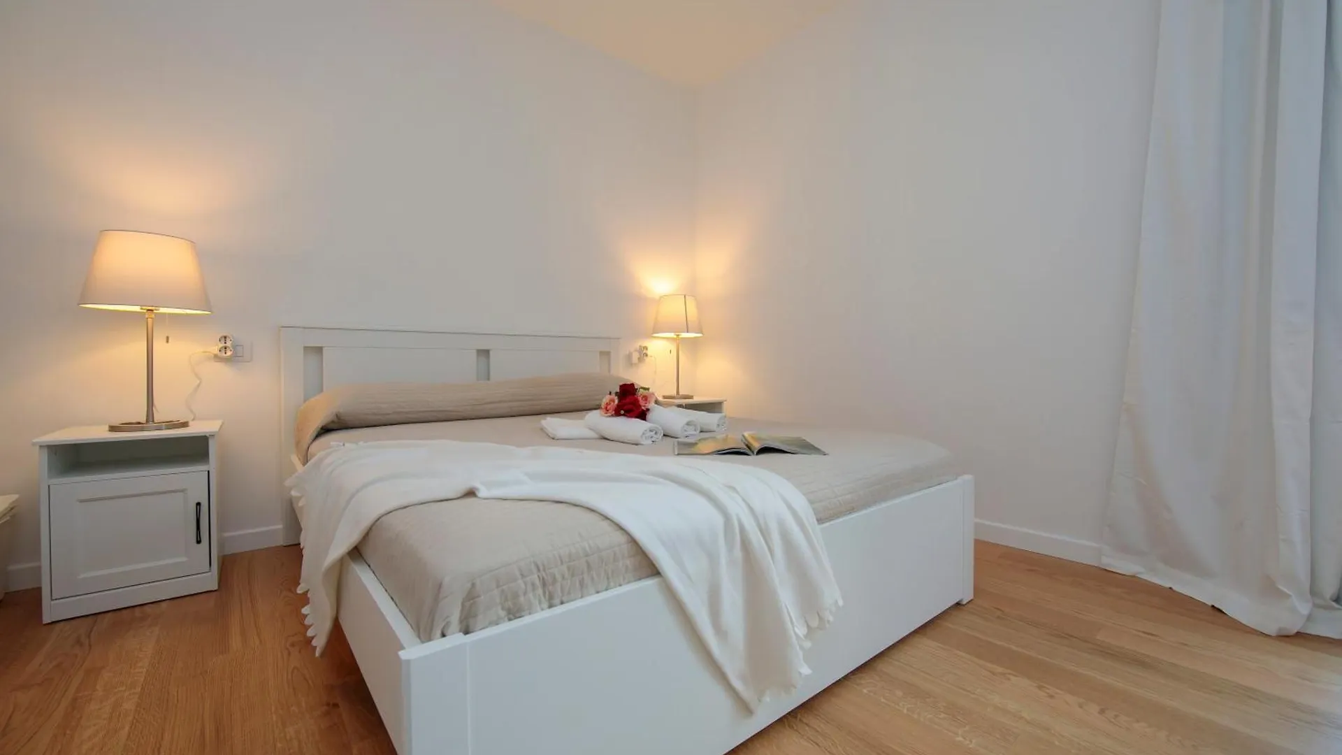 Argegno Home 0*,  Italy