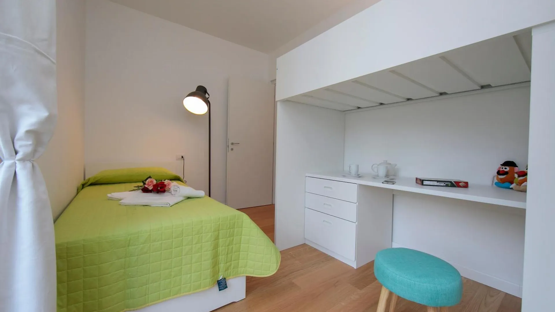 Argegno Home 0*,